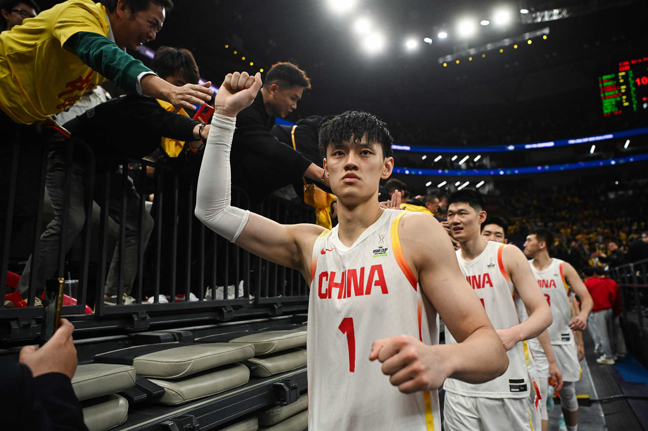 国内篮球职业在线上再度引发热潮的简单介绍